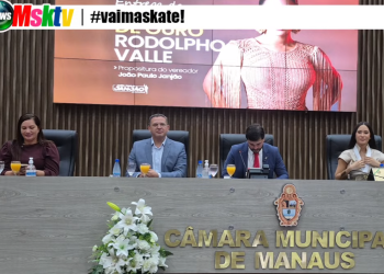 Isabelle Nogueira recebe Medalha de Ouro da CMM