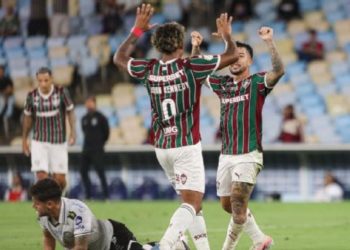 Fluminense leva susto no fim, mas vence Operário