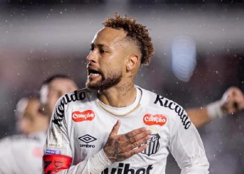 Neymar marca e Santos vence o Bragantino por 2 a 0