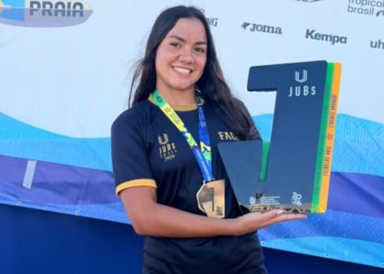 Nadadora de Manaus é ouro no JUBs Praia 2026