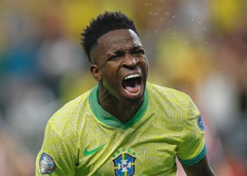 Seleção brasileira liga alerta e aposta em Vini Jr