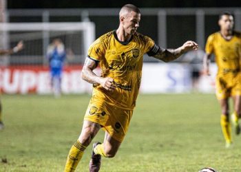 Léo Coelho desfalca o Amazonas contra a Ferroviária