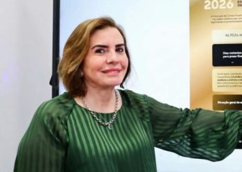 O TCE saiu na frente e é o primeiro órgão do estado a usar inteligência artificial no SEI, sistema eletrônico de processos, o que para Yara Lins, a Dama de Ferro, nenhum processo ficará parado ou andará a passos de tartaruga
