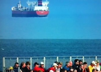 Navios flutuam – Mistério ou ilusão de ótica?