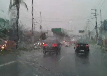 Manaus entra em alerta severo após chuvas intensas nesta segunda (4)
