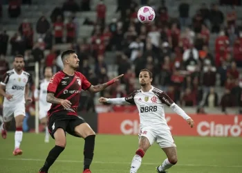 Athletico-PR e Flamengo empatam em 1 a 1 nesta noite de domingo