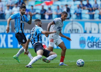 Na Fonte Nova, Bahia e Grêmio empatam em 1 a 1