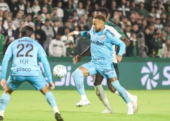 Logo mais, Santos e Coritiba duelam pelo Brasileirão