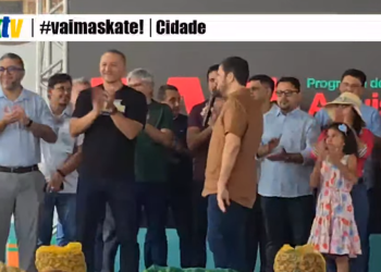 Prefeito Renato Júnior entrega 8 toneladas de alimentos do PAA e beneficia 2,6 mil famílias