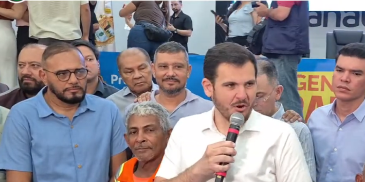 Coletiva: Anúncio do reajuste salarial e ampliação do auxílio-alimentação dos servidores municipais