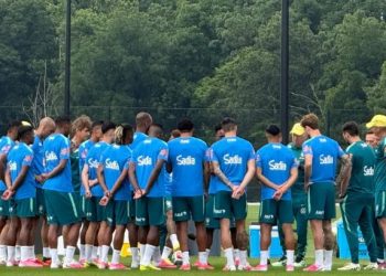Primeiro treino do Brasil tem oito preservados