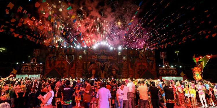 FESTIVAL FOLCLÓRICO DO AMAZONAS E JOGOS DA SELEÇÃO – Quando a cidade volta a brincar, alguma coisa importante está acontecendo