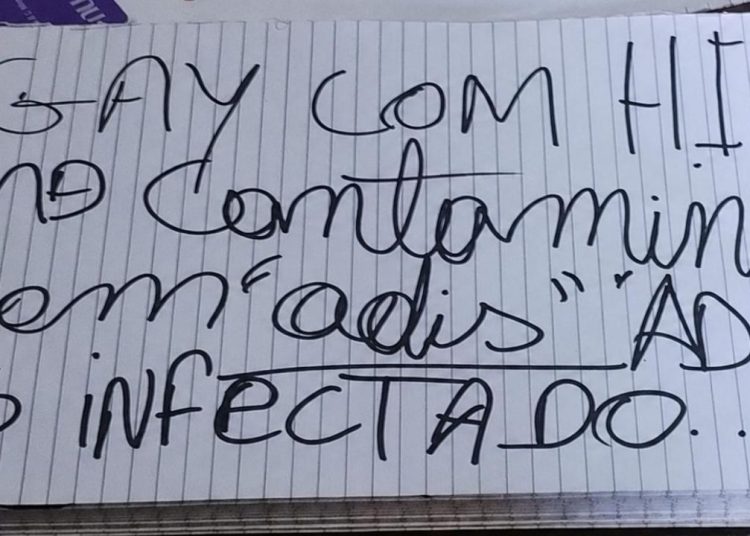 Em casa, homem é achado morto com bilhete em Manaus: "Gay com HIV me contaminou"