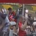 Vídeo: Casal é surpreendido por bandidos e assaltado dentro de bar no Parque Dez