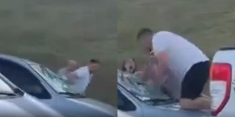 Após 'pé na bund4', homem persegue ex e destrói carro por ciúmes; veja o vídeo