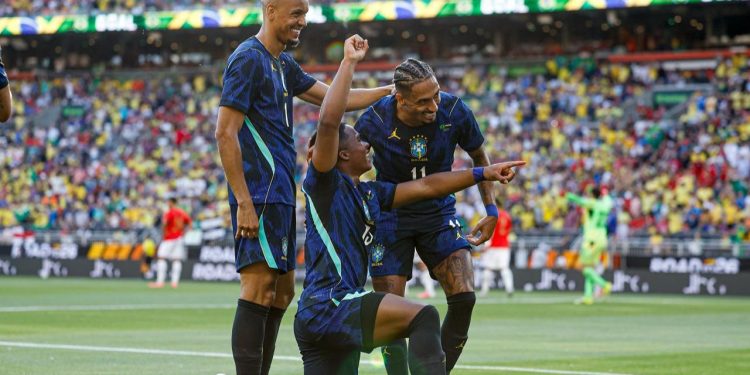 Brasil vence o Egito e encerra preparação para a Copa com vitória