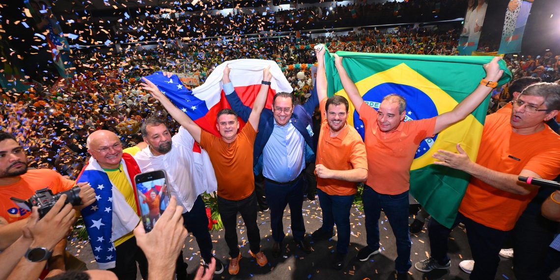 AVANTE REÚNE 12 MIL PESSOAS