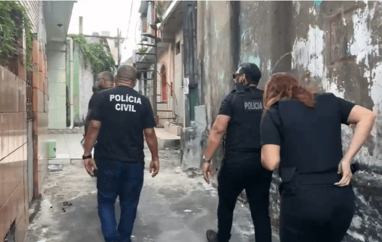 PREJUÍZO DE 4 MILHÕES