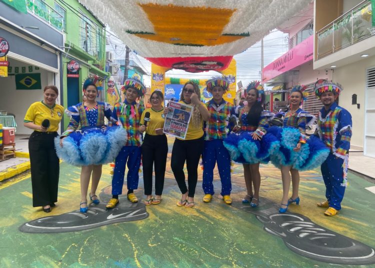 Rua da Copa já vive a expectativa para o jogo de hoje