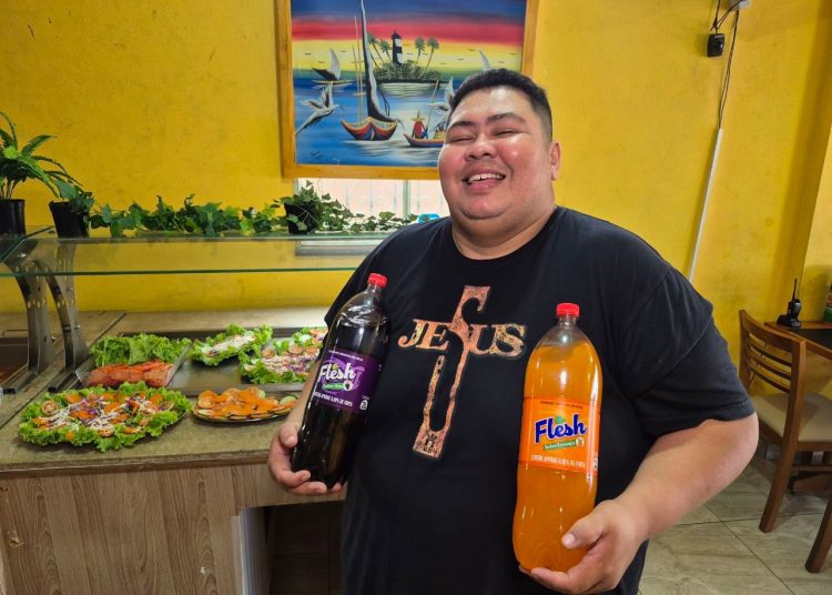 Churrascaria & Peixaria dos Parças : Aqui tem Flesh Laranja e Uva