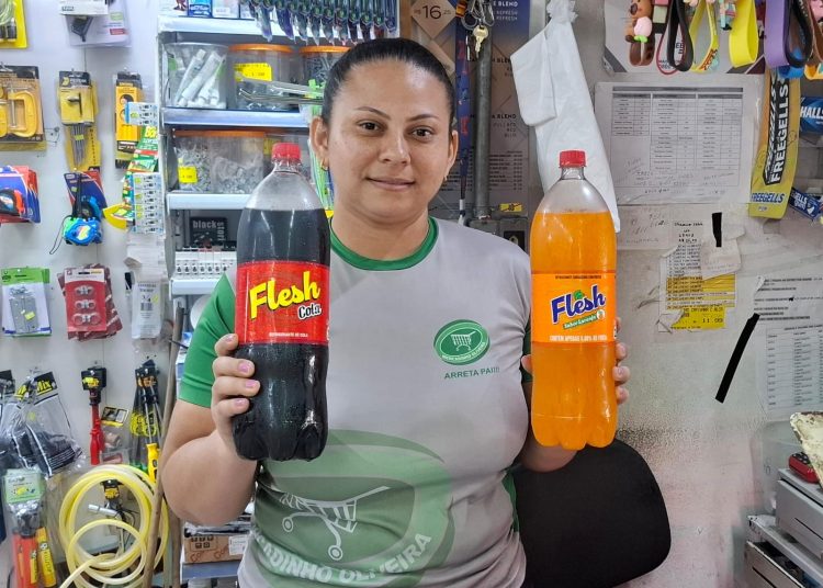 Flesh Cola e Flesh Laranja no Mercadinho & Açougue Oliveira