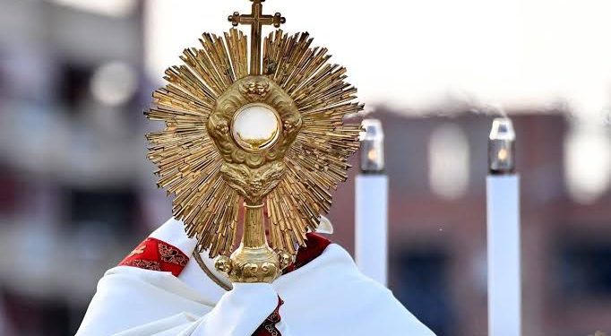 Católicos celebram Corpus Christi nesta quinta-feira