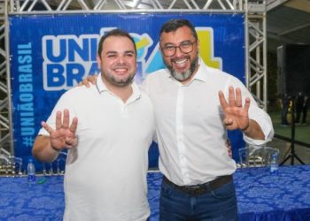 Matou a cobra e mostrou o pau – Quando o David soube a notícia dando conta que o Governador Bob Cidade esteve em Brasília, acertando com o União Brasil e o PL no Amazonas, não escondeu o riso perverso de ironia.  O já candidato saiu do sério e deu nome aos bois responsáveis pelo caos e falência em que se encontra o estado: Wilson Lima e Bob Cidade.