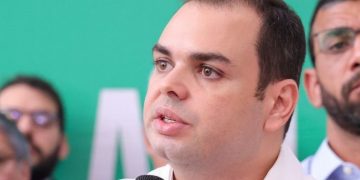 GREVE DOS ÔNIBUS EM MANAUS: O FOGO NO CABARÉ POLÍTICO EM QUE TODOS PERDEM…