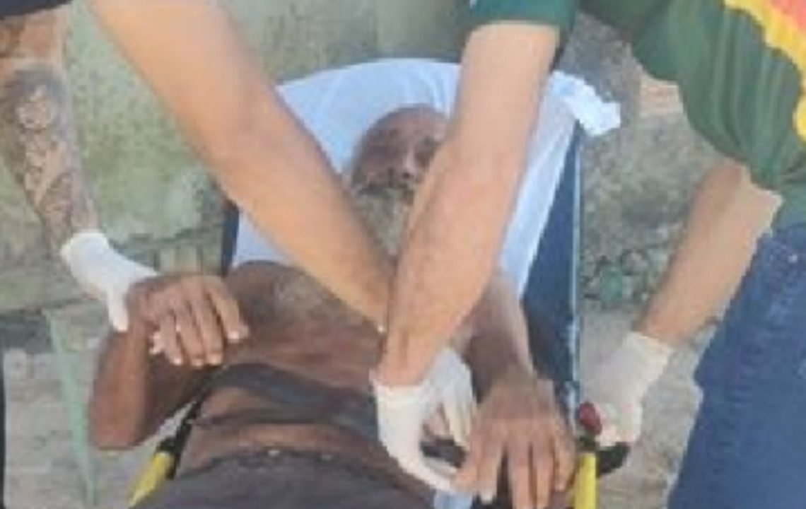 Após sequestro, idoso é colocado em porta-malas e achado espancado em Iranduba
