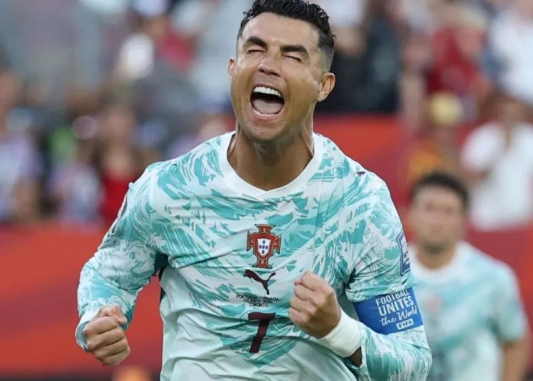 Portugal vira no fim, vence a Croácia e avança às oitavas da Copa do Mundo