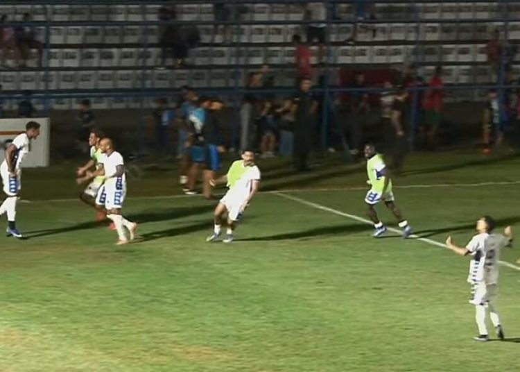 Leão da Vila passa pelo Capital-DF e avança para as oitavas de final da Série