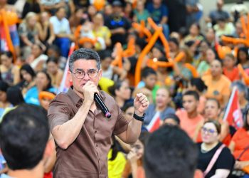 REFORÇO NA EDUCAÇÃO – David reúne mais de 700 educadores da zona Norte