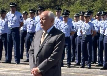 Presidente da FIEAM é condecorado com a Medalha Mérito Santos Dumont