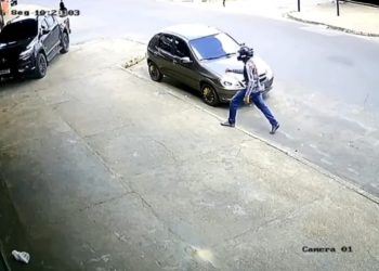Roubo em escritório gera pânico de clientes após bando invadir local