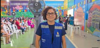 Jucimaria Menezes – Diretora da SEMASC.Programa “Manaus que a Gente Cuida” no bairro Santa Etelvina