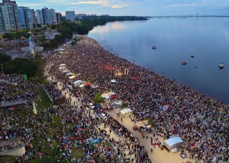 Amanhecer Ponta Negra mobiliza operação especial de trânsito para evento